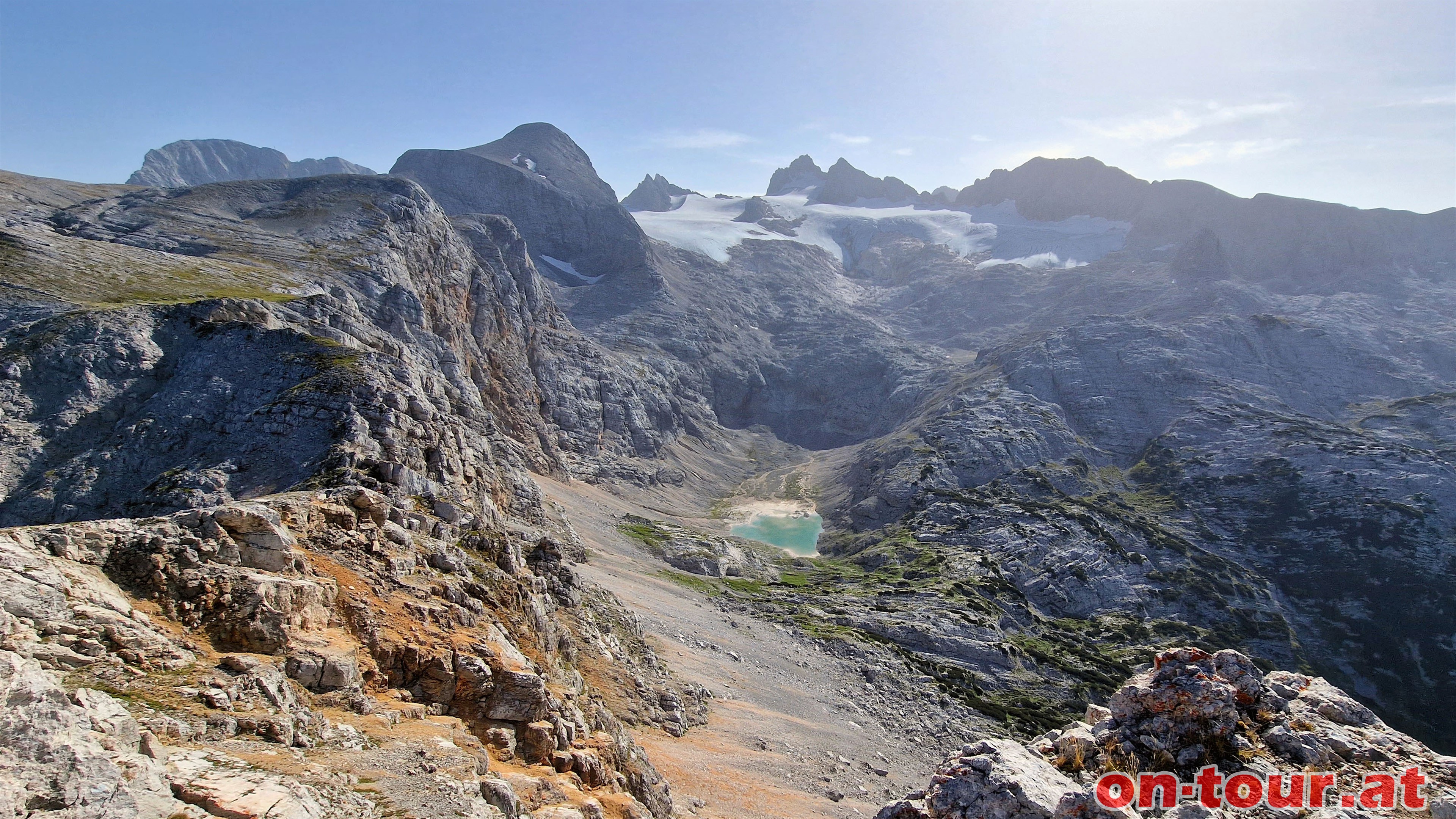 Im Sdwesten der Untere Eissee und der Hohe Gjaidstein (links).