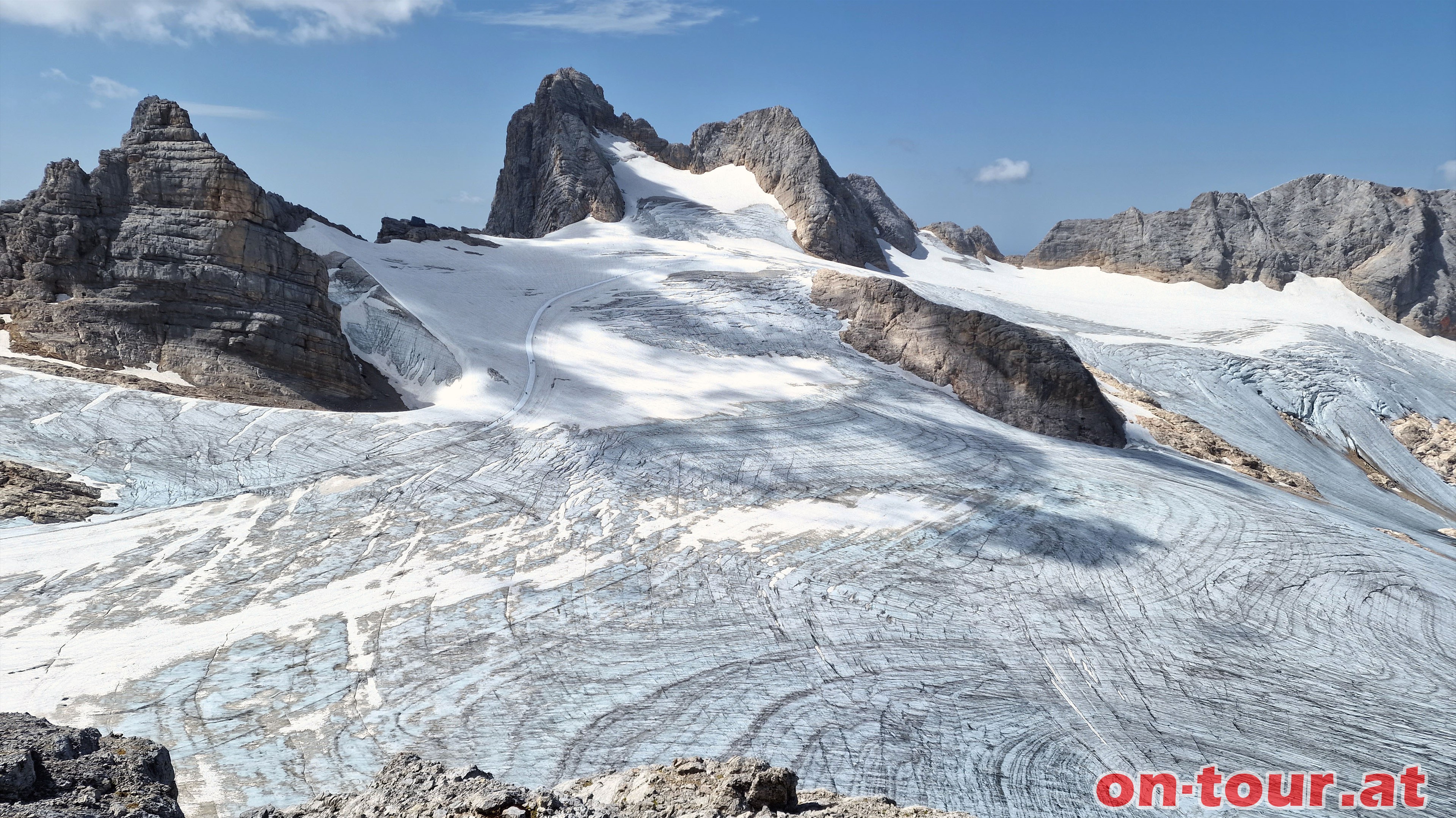 Im Westen der Dachstein.