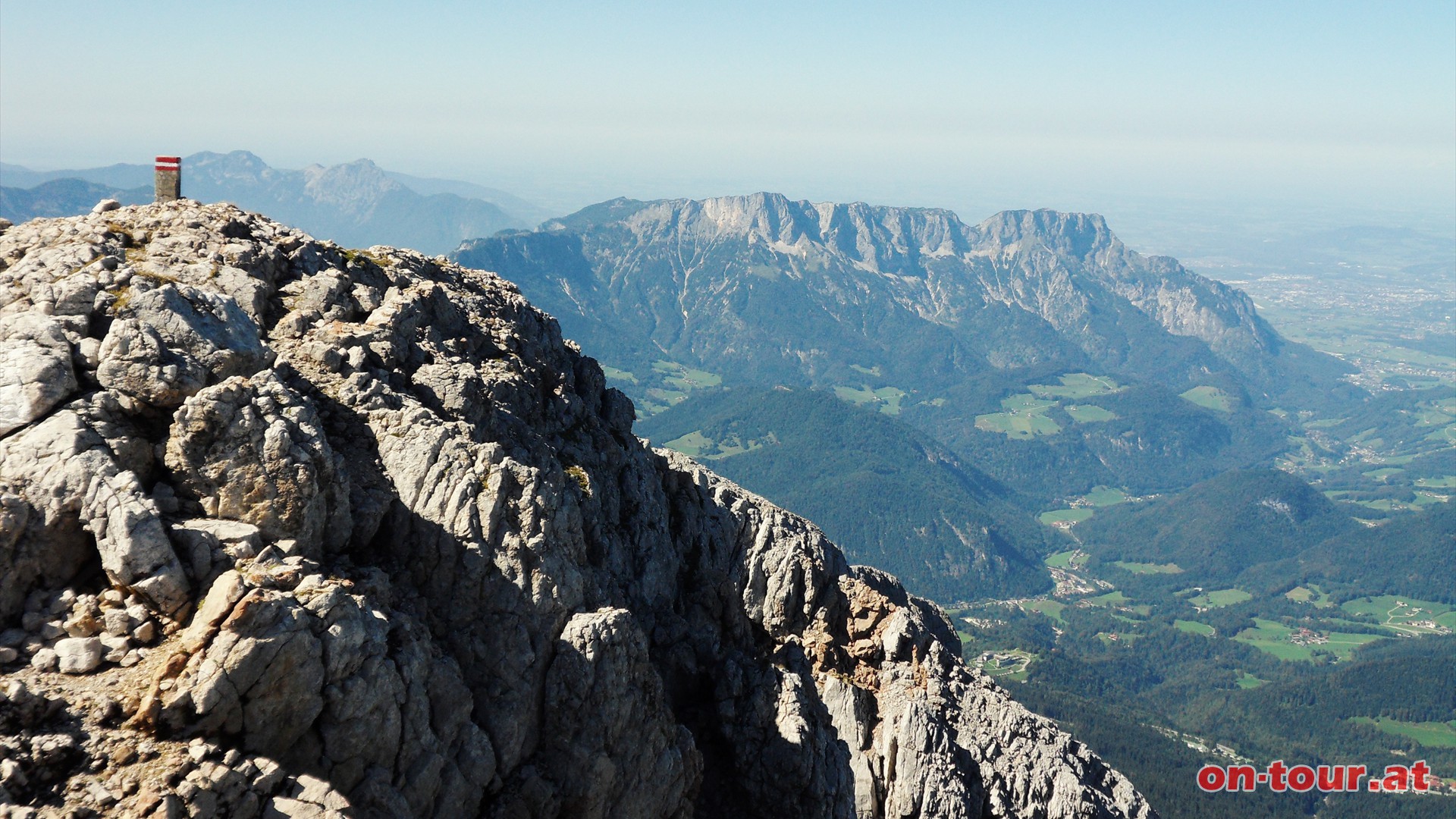 Im Nordwesten der Untersberg mit seiner Bayrischen Seite.