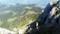 Im Nordosten, also hinter uns, das Purtschellerhaus und dahinter die Hochflche mit der Rossfeld-Panoramastrae.