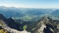 Im Westen bietet das Berchtesgadener Land nun eine Leistungsschau seiner vielfltigen Schnheit. Rechts im Vordergrund befindet sich der Kehlstein.