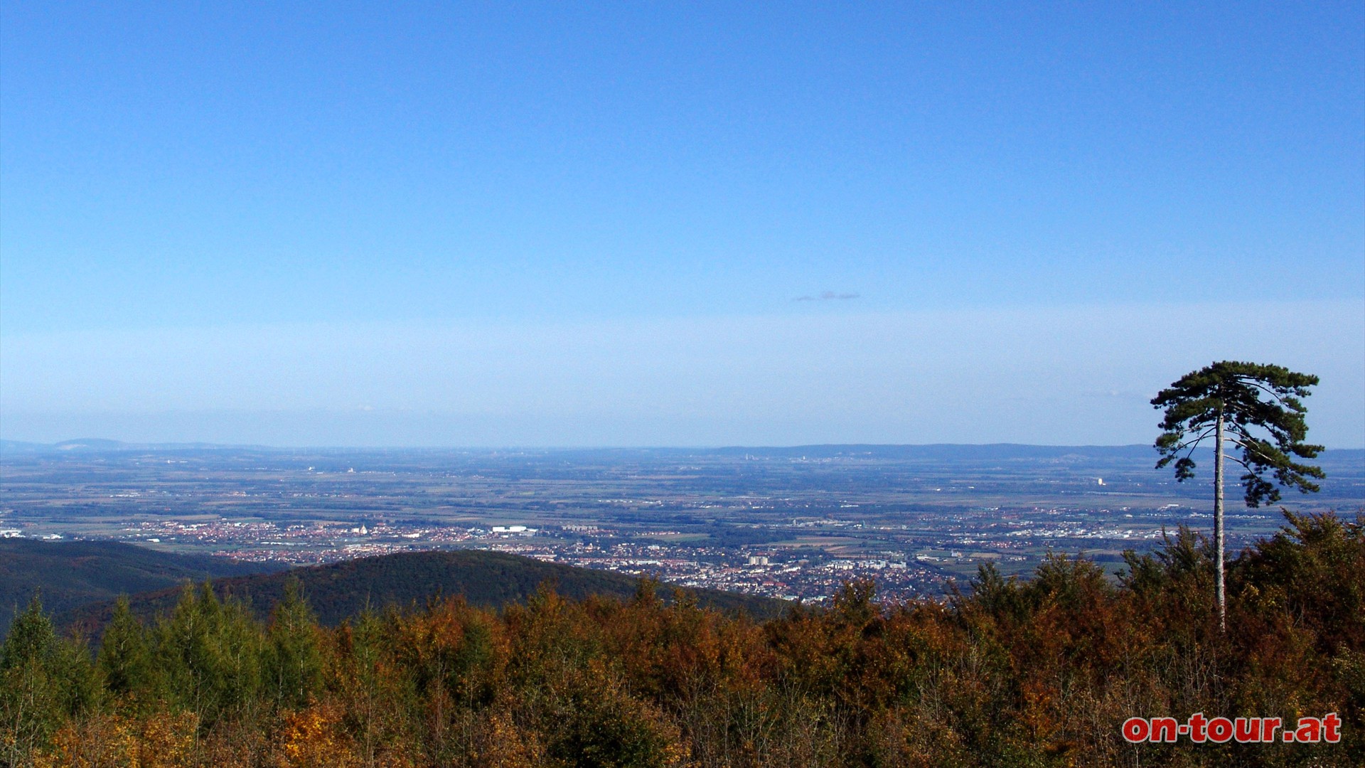 Erste Aussichts-Kostproben Richtung Osten nach dem Brennersteig.