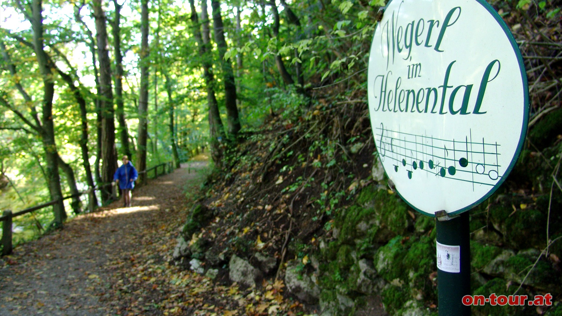 Nach der Brcke links, dem -Wegerl im Helenental- Richtung Baden entlang.