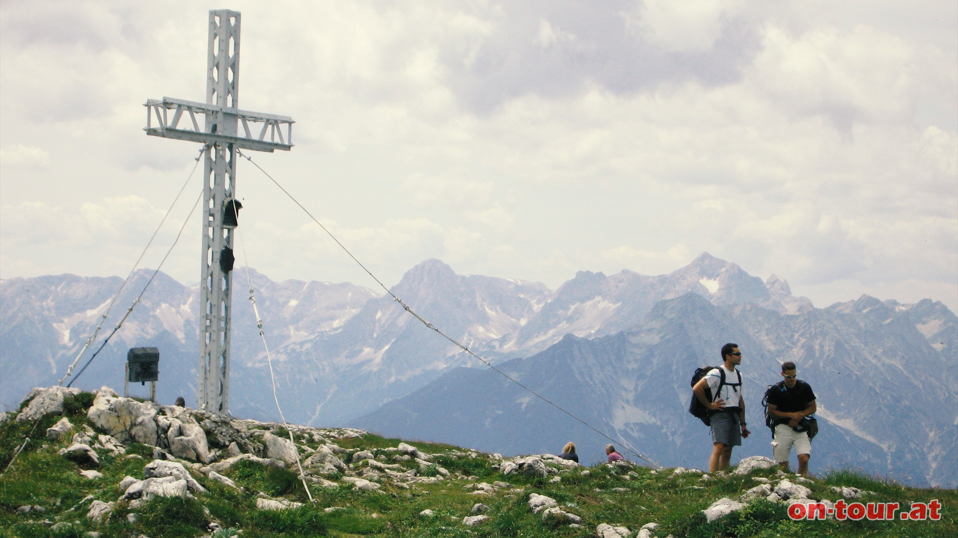 Hoher Nock. Im Hintergrund die Spitzmauer und der Groe Priel.