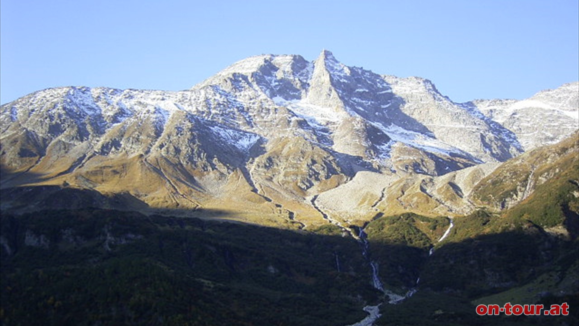 Der hohe Sonnblick im zweitlngsten Salzburger Tauerntal.