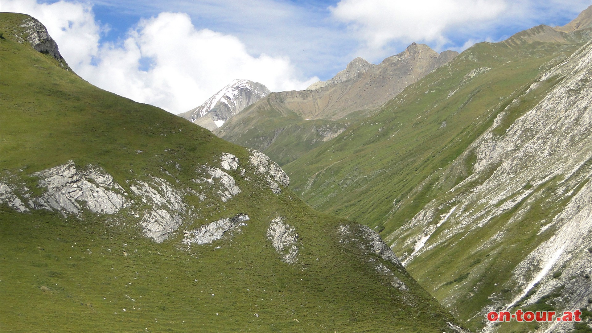 Ganz hinten im Schwarzachtal, bereits an der italienischen Grenze, thront die 3.496 m hohe Rötspitze.