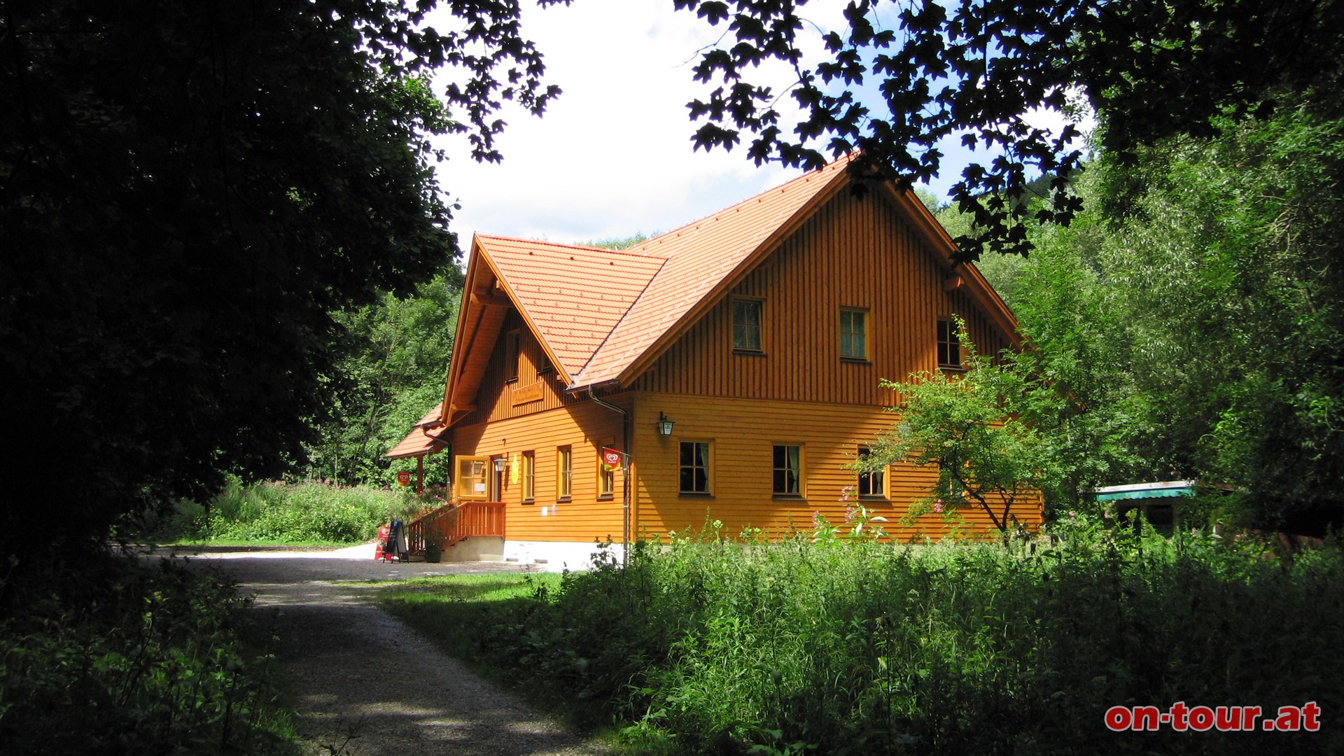 Die Schutzhtte in der Johannesbachklamm nach dem Klammausstieg.