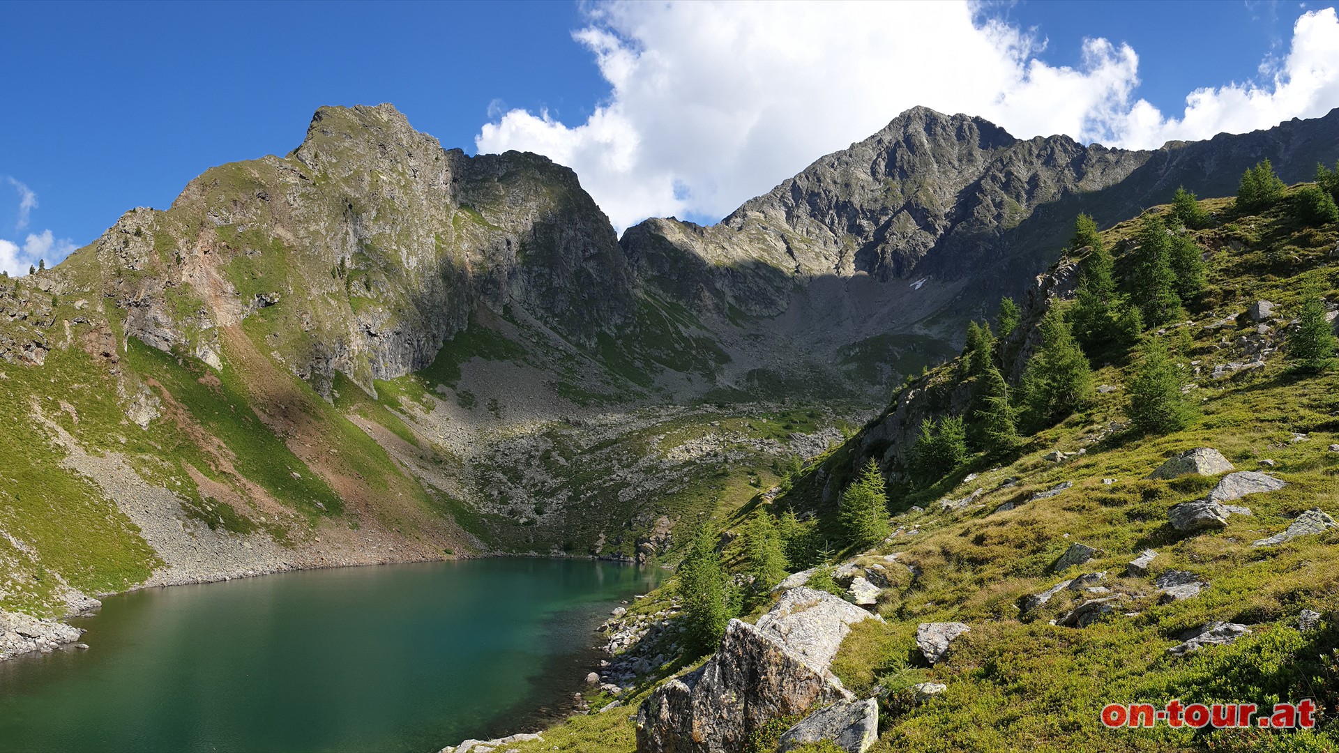 Kasereck (rechts im Hintergrund) und Piendlsee.