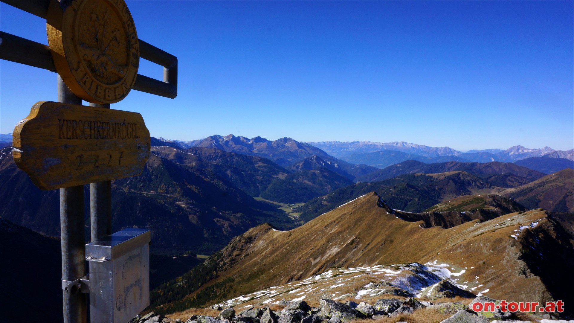 Abstieg ber die Stellmauer zum Goldkogel.