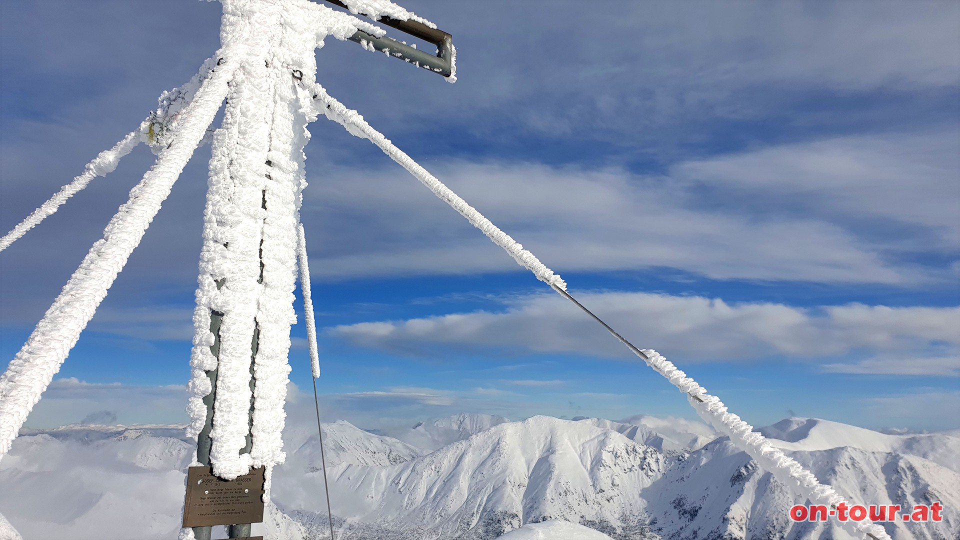 Kesseleckkreuz; optional Richtung Norden zum Amachkogel.