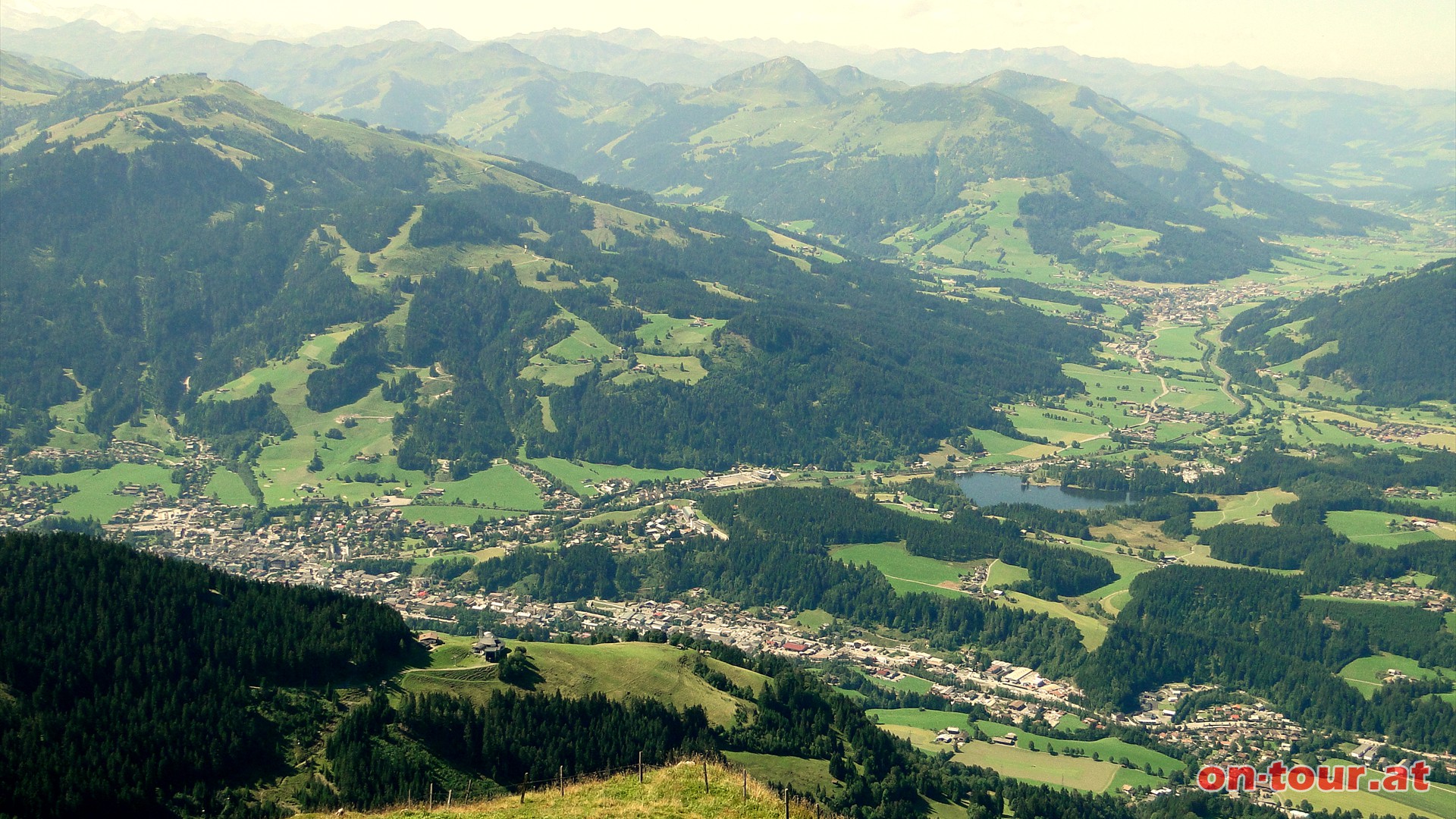 Herrlicher Blick hinunter nach Kitzbhel.