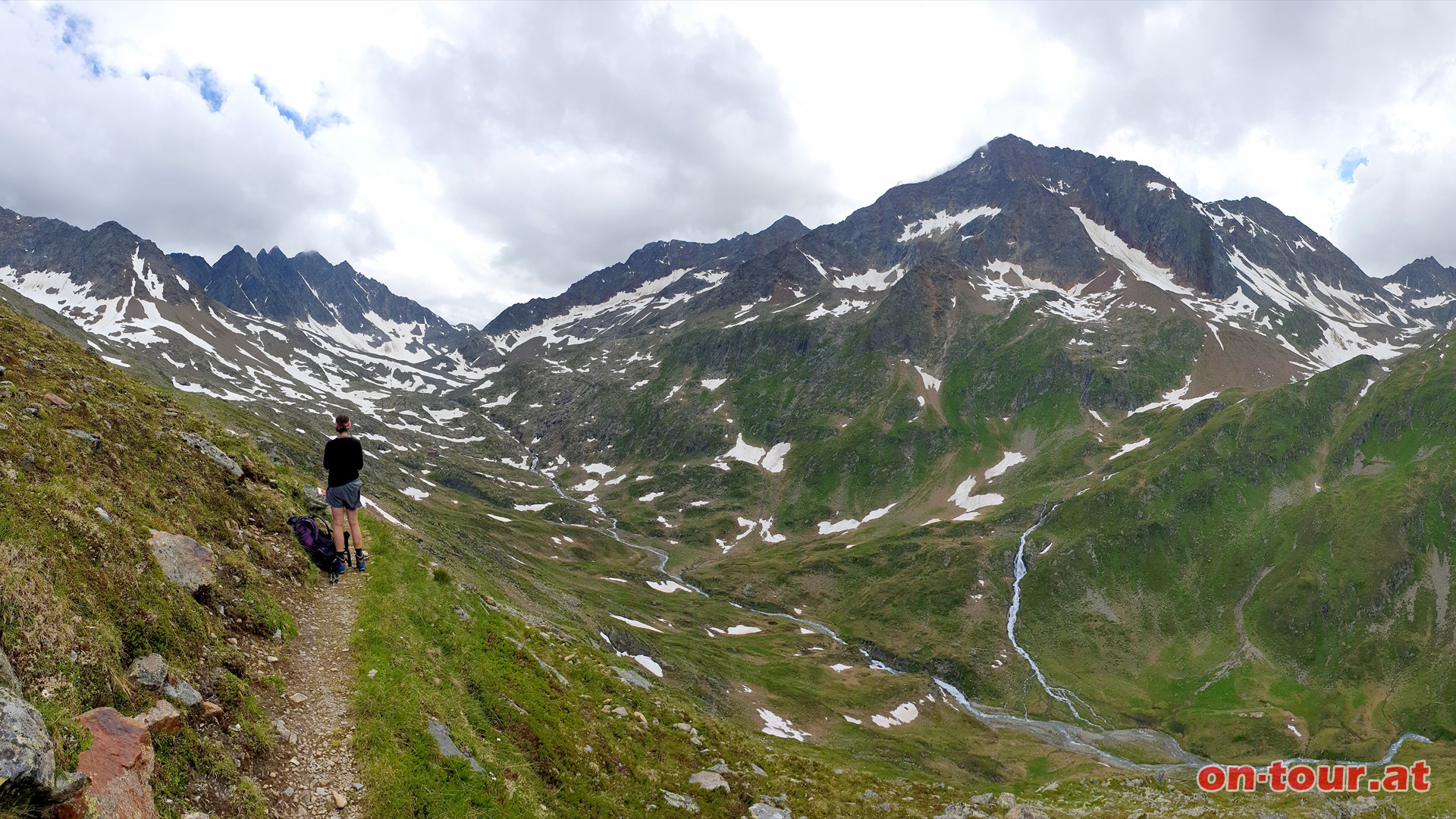 Der Rote Knopf (rechts) und das Obere Gnitztal.