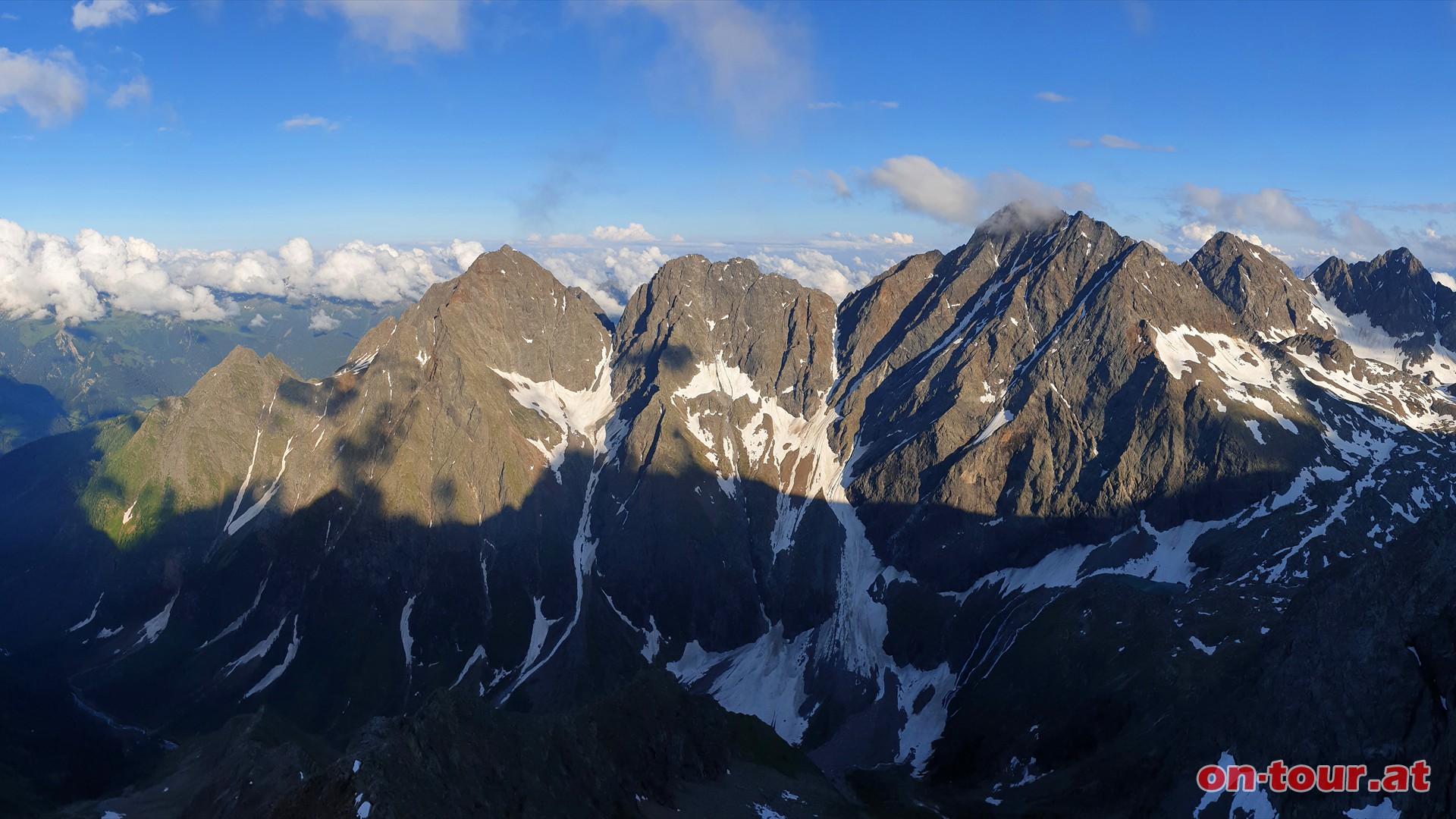 Kreuzkopf; SO-Panorama mit den hchsten Gipfeln der Schobergruppe; Friedrichskopf, Georgskopf und Petzeck.