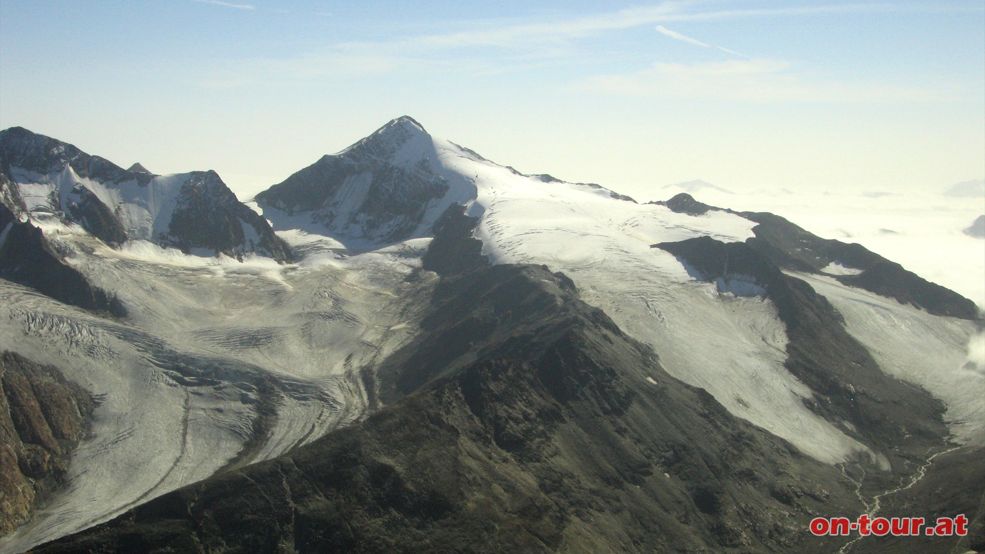 Der Similaun ist mit 3.599 m gleich dahinter an 8. Stelle.