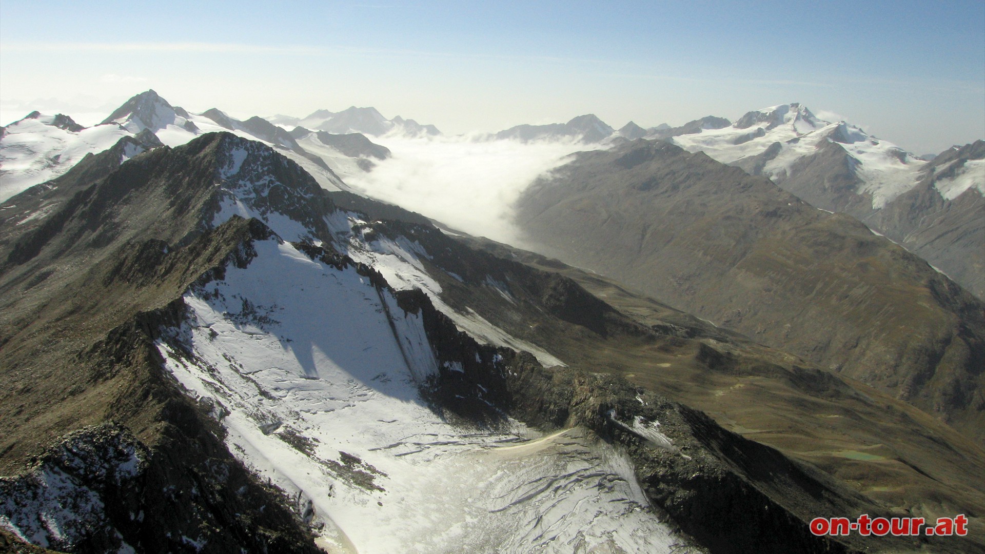 Die Finailspitze (links) und Weikugel (rechts) im Sdwesten.