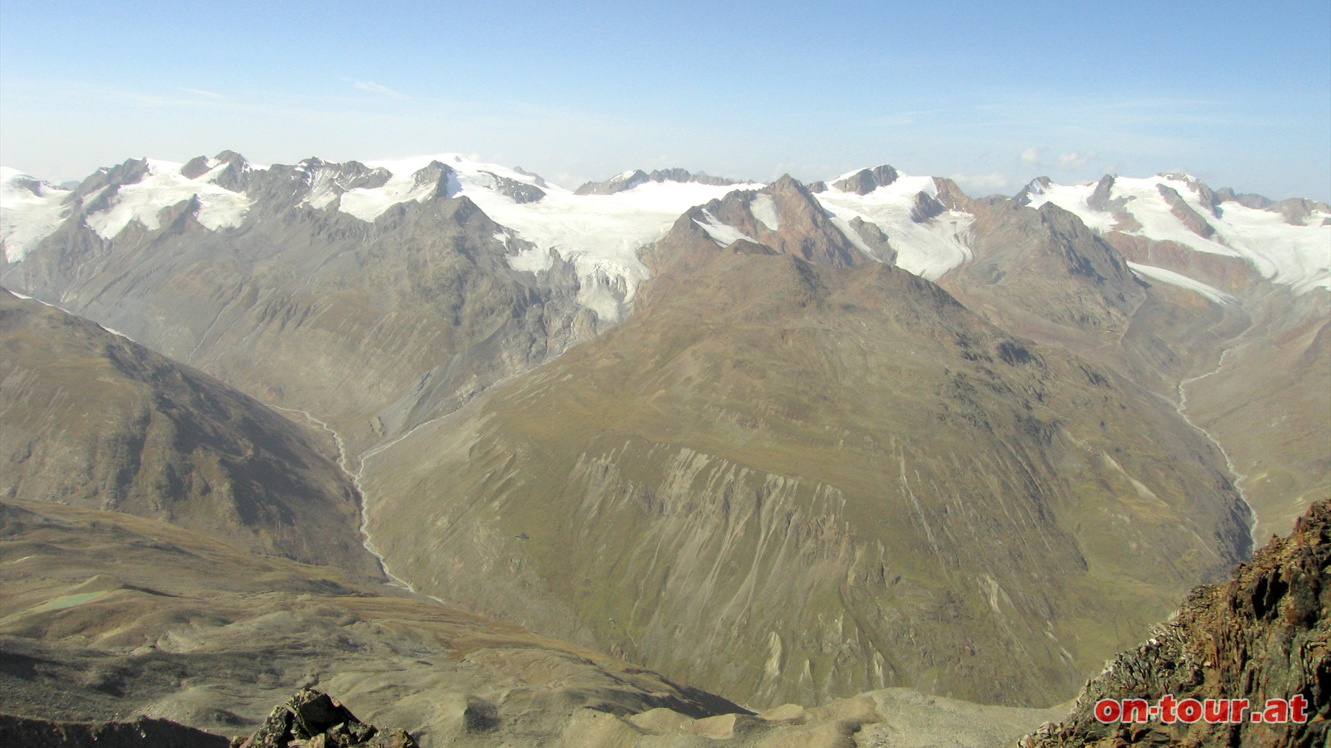 tztaler Gipfelmeer auch im Nordwesten.