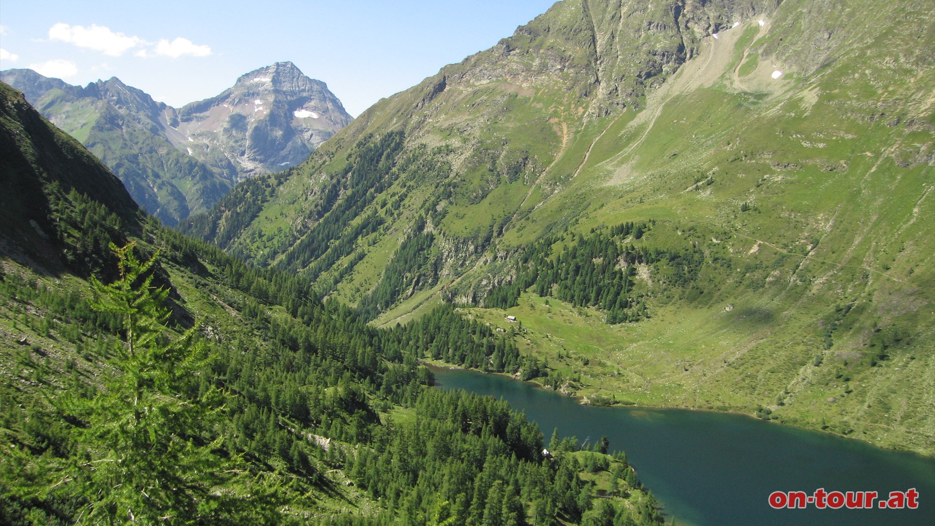 Im Westen zeigt sich der Hochgolling.