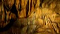 Über Millionen Jahre hinweg hat der Lurbach die Höhle geformt. Durch die Kalkablagerungen entstanden bizarre, fragile und mächtige Kunstwerke.