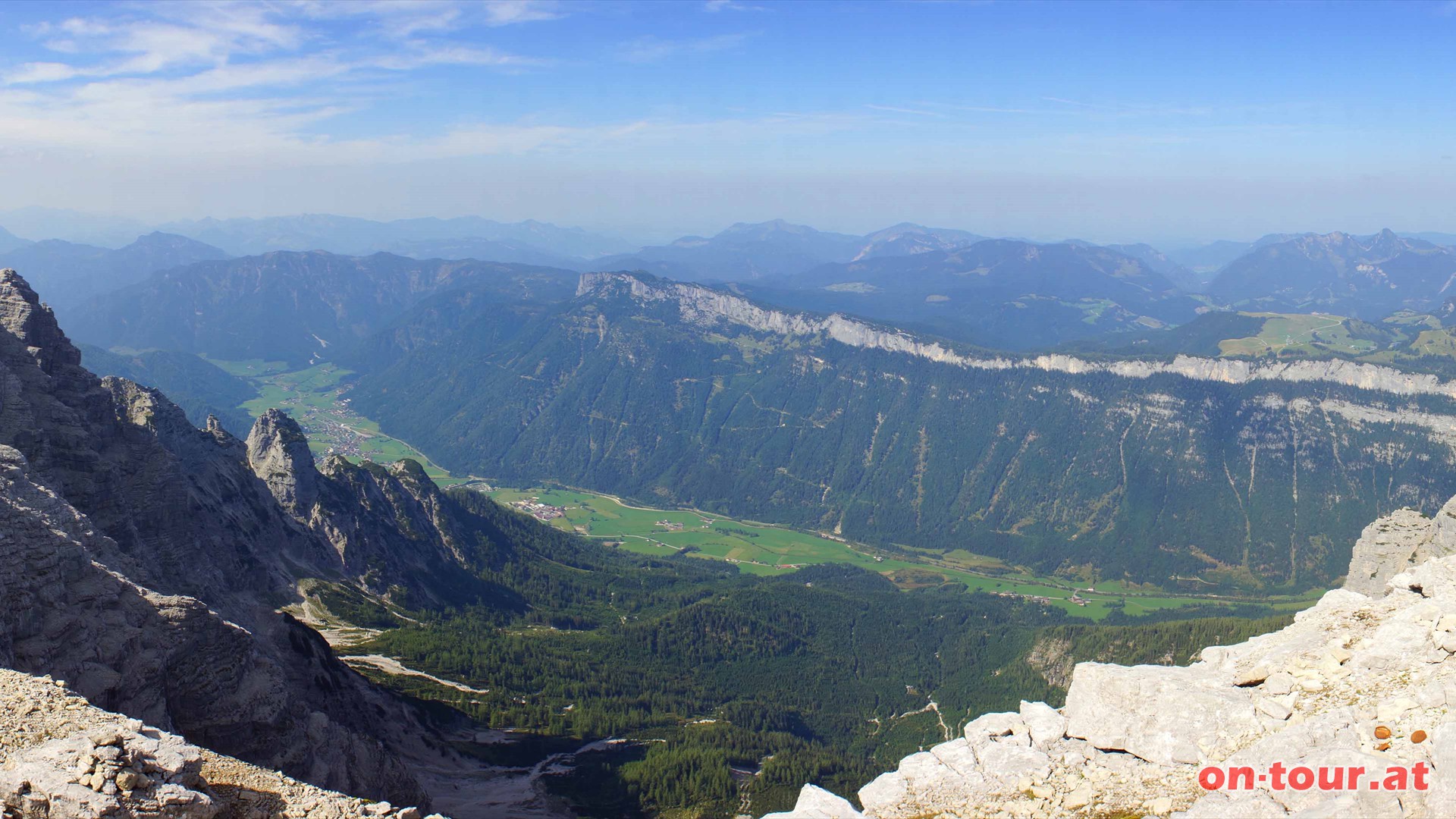 Mitterhorn: Im Norden die Steinplatte und Sonnwand.