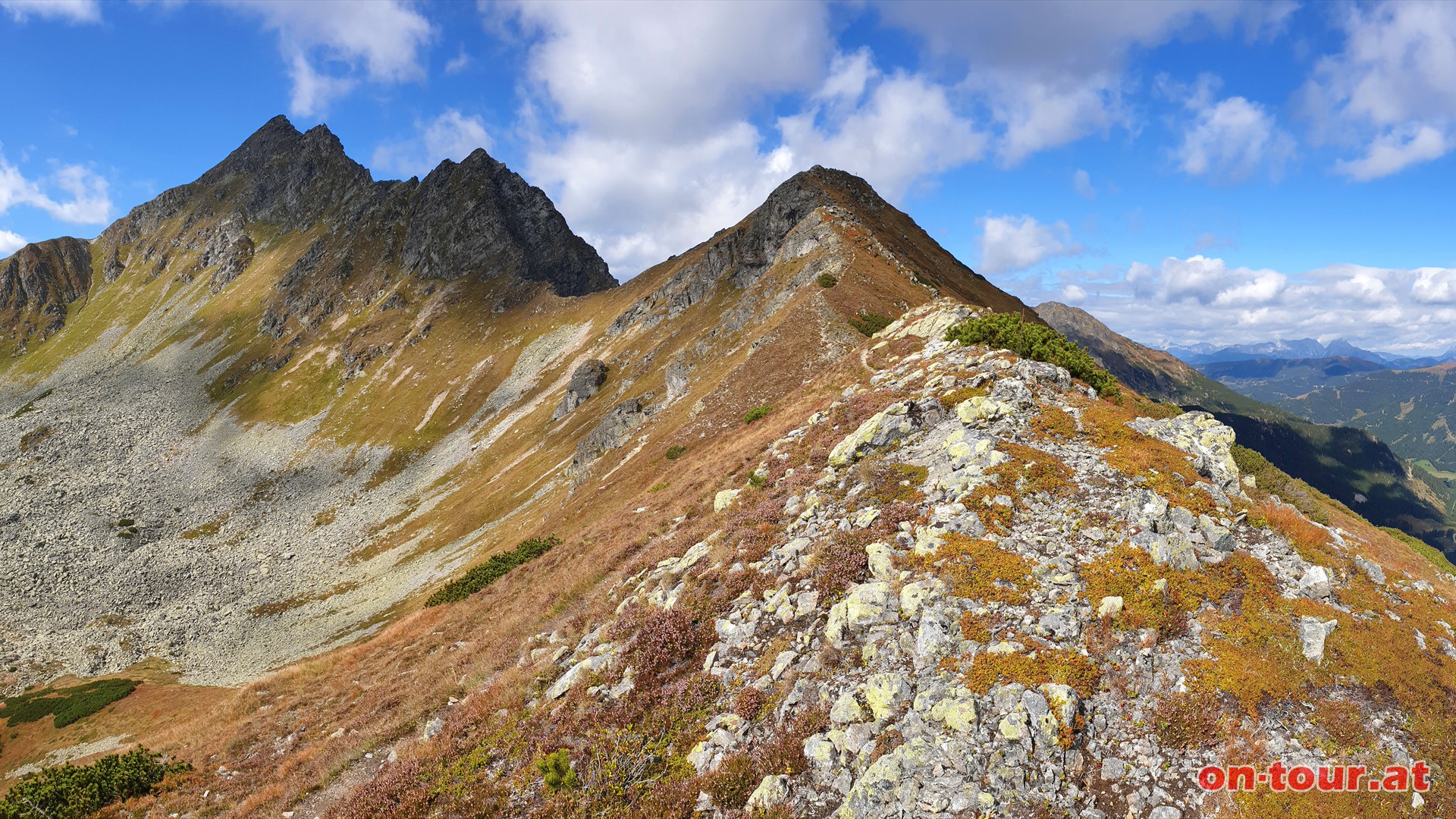 Vom Hasenestrl ber den Kamm zum Mdringkogel (Mitte).