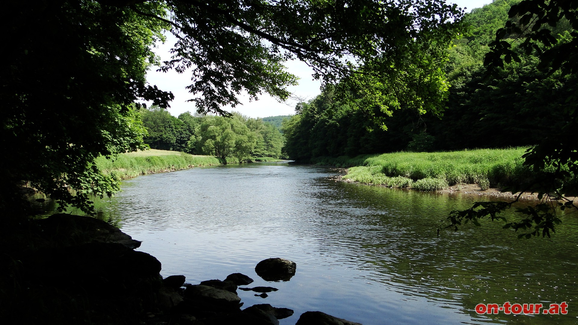 Urige Wlder und eine unberhrte Natur sind wesentliche Elemente im Nationalpark.