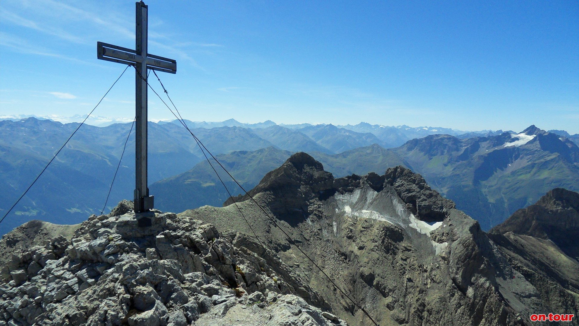 Nach insgesamt 6 Std. erreichen wir die Parseierspitze.