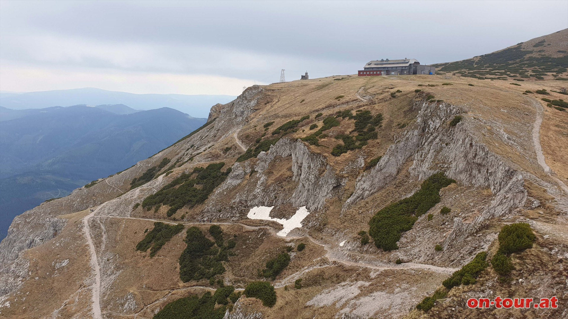 Schlangenweg zum Karl-Ludwig-Haus.