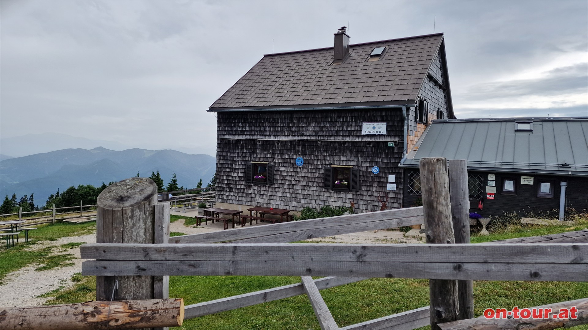 Reisalpen Schutzhaus