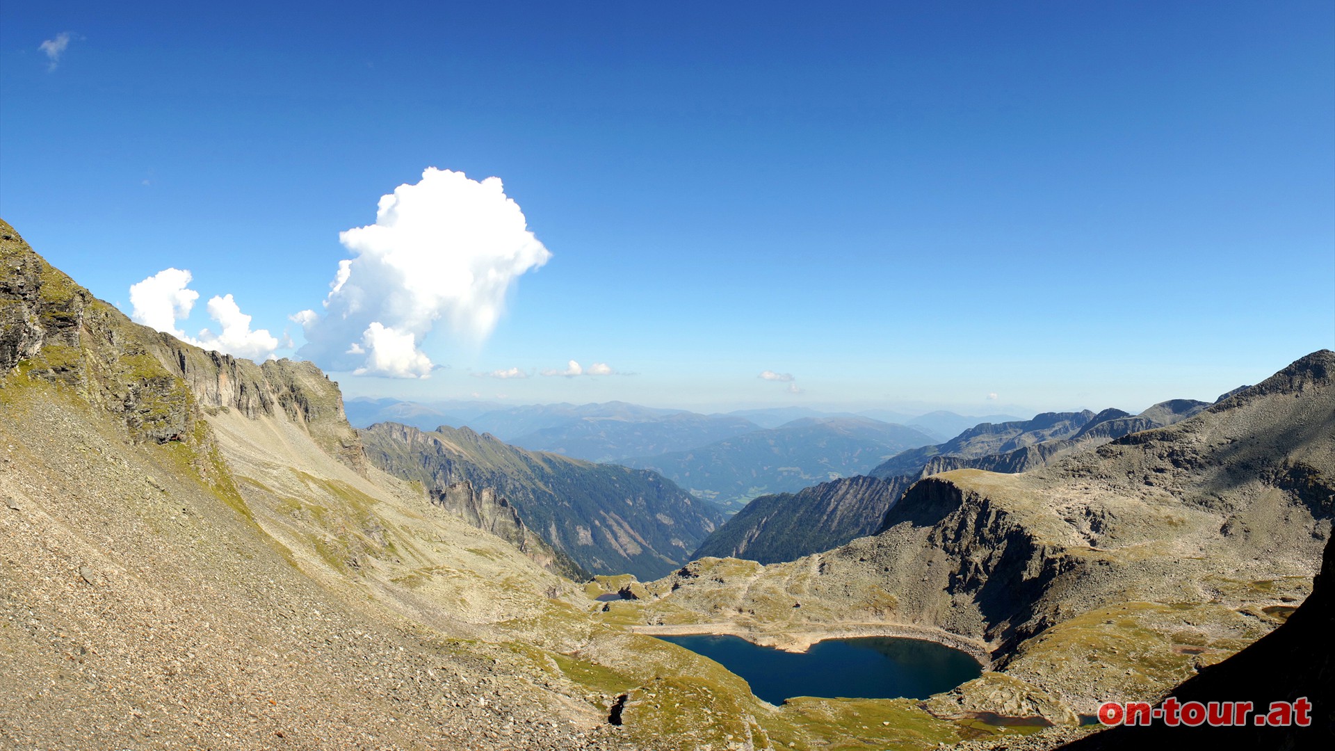 Unter der Reieck Sdostflanke liegt der Radlsee.