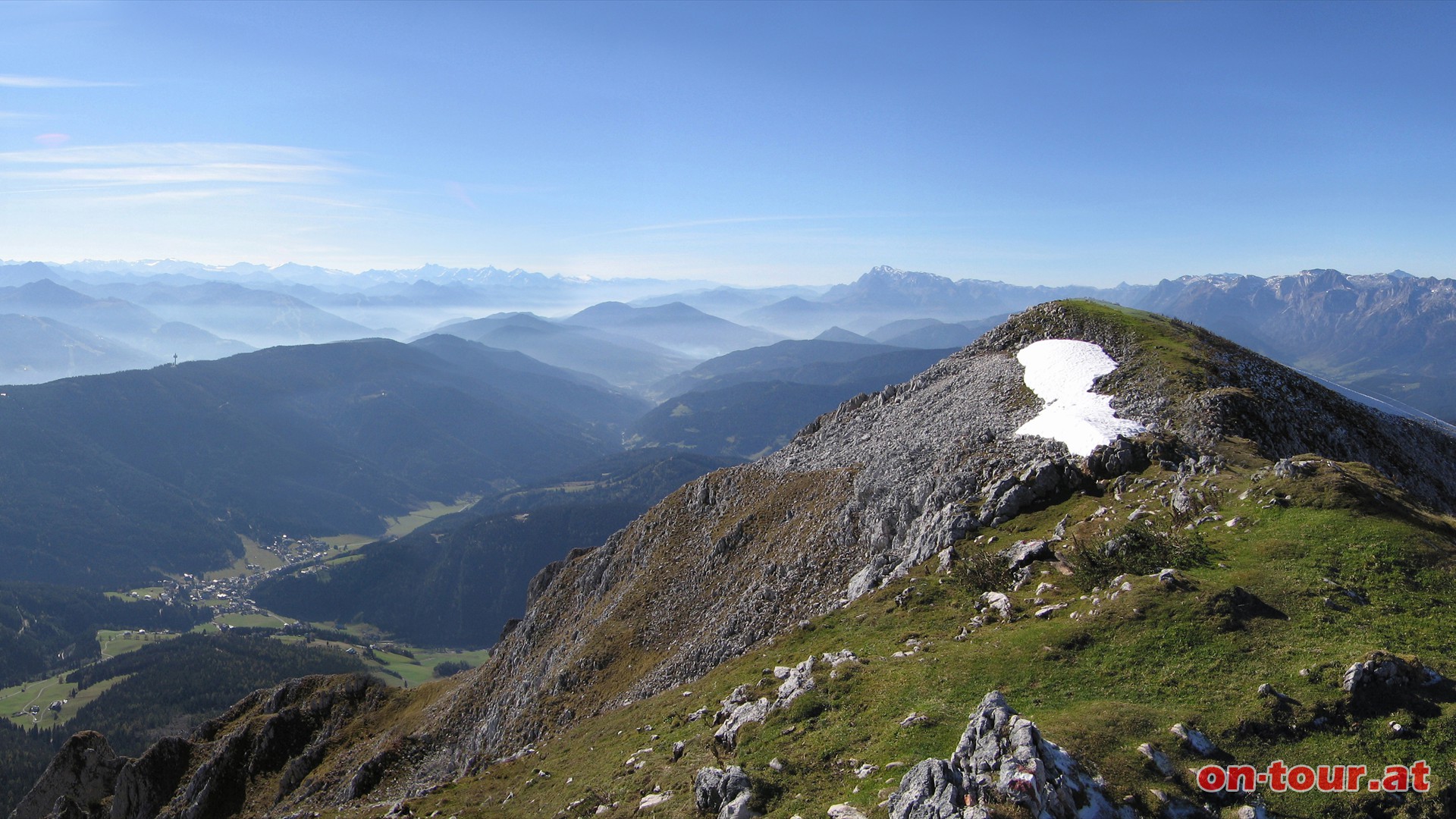 Gipfelblick nach Osten: Hohe Tauern, Steinernes Meer und Tennengebirge