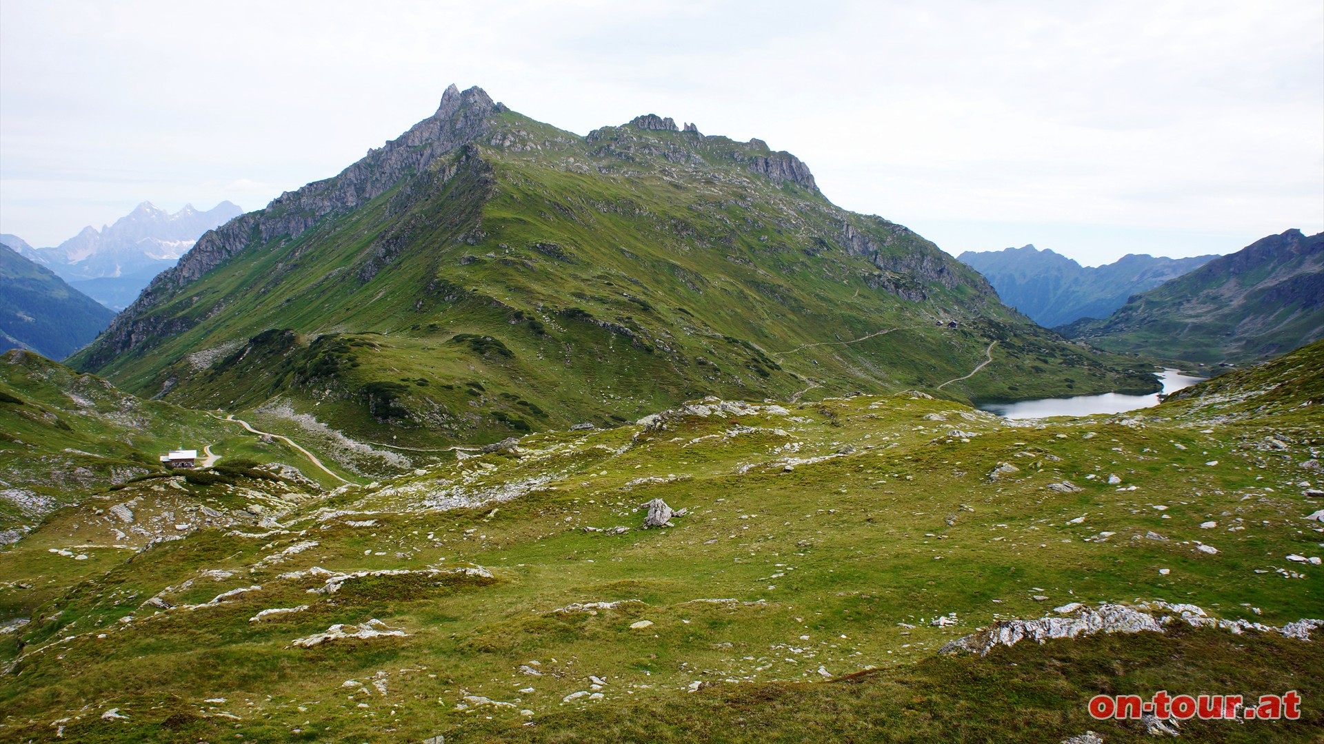 Abstieg vom Znachsattel Richtung Giglachseehütte.