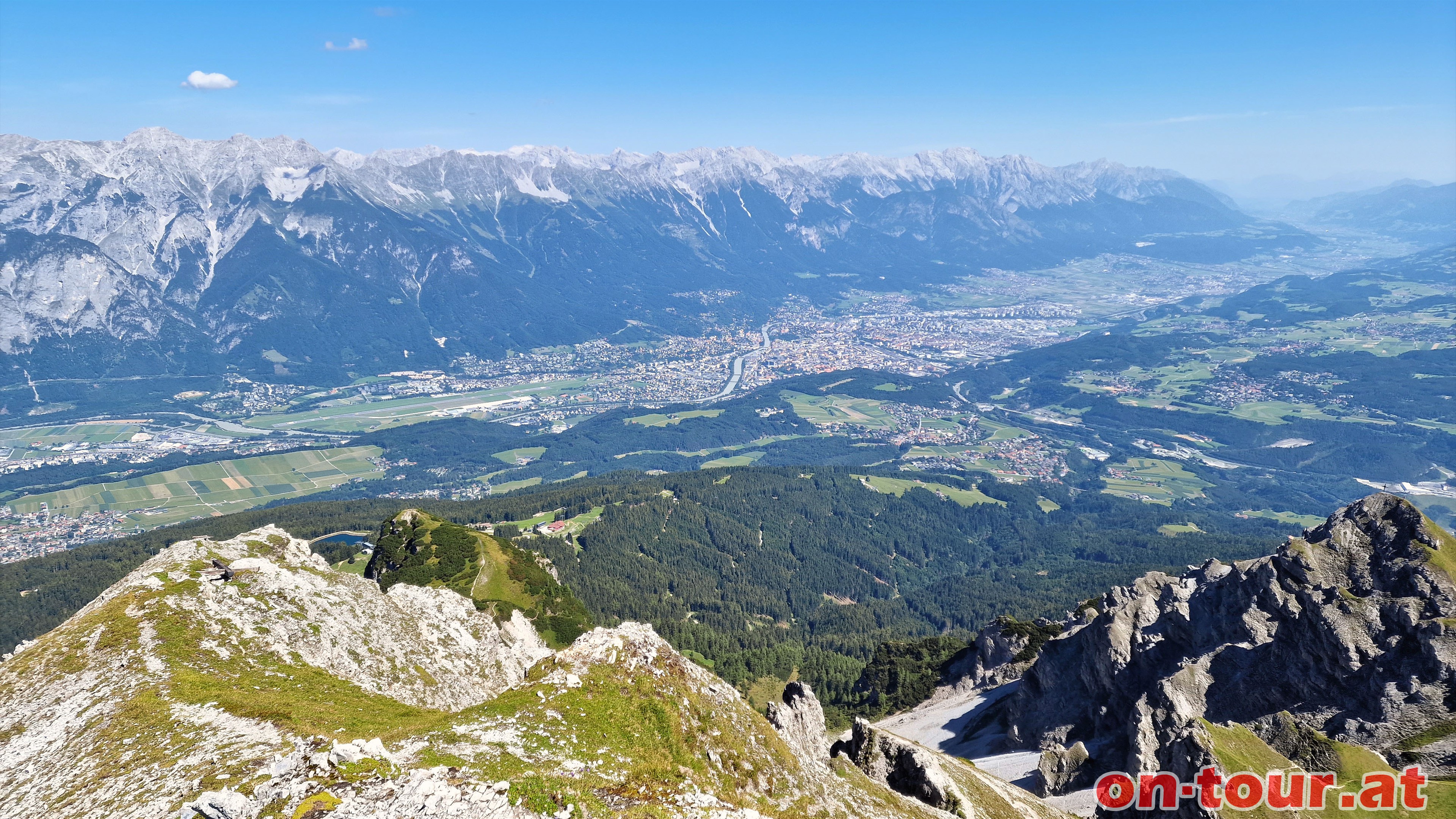 Saile; im NO Innsbruck.