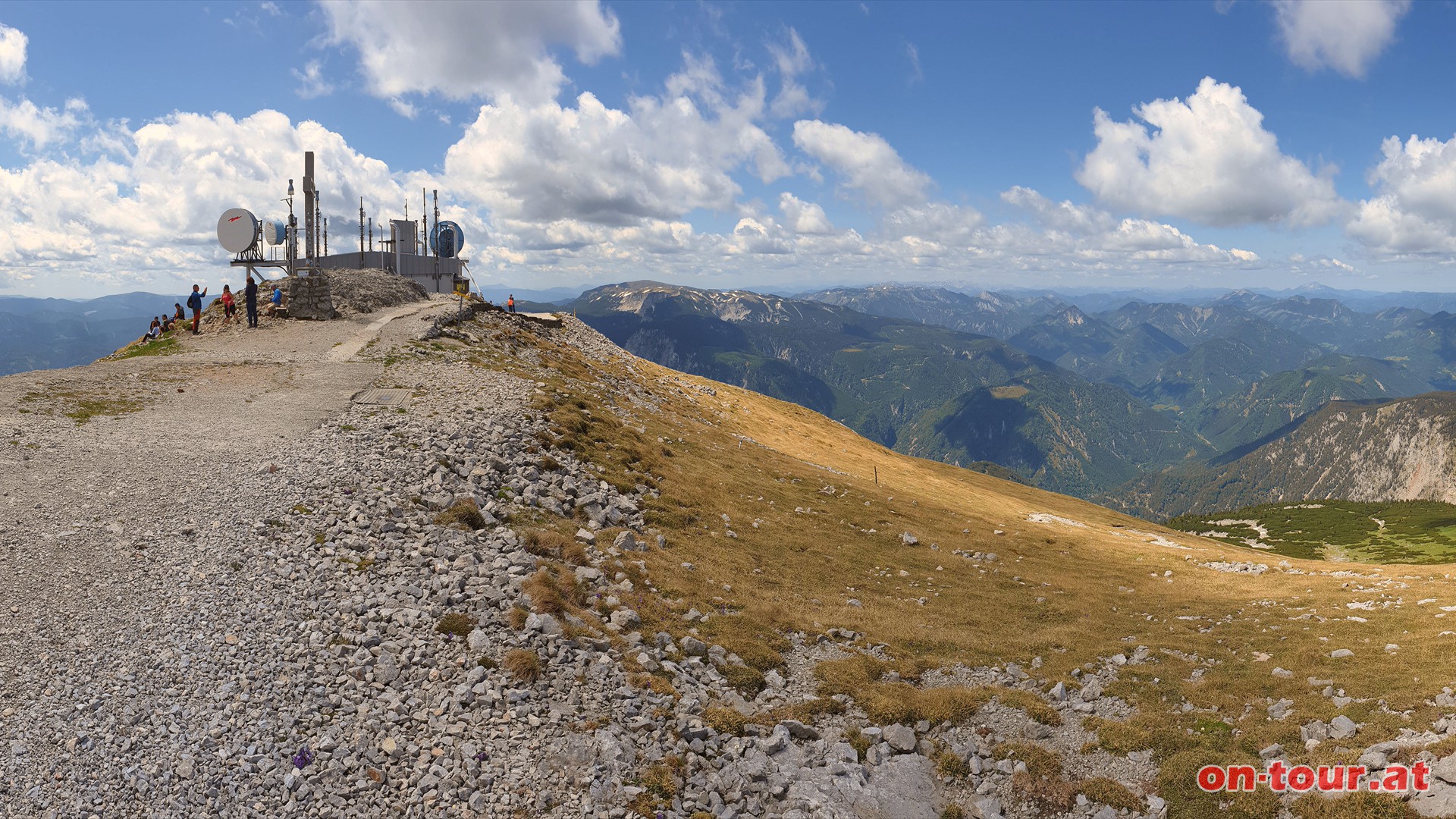 Hochschneeberg - Klosterwappen; Blick Richtung SW zur Rax.