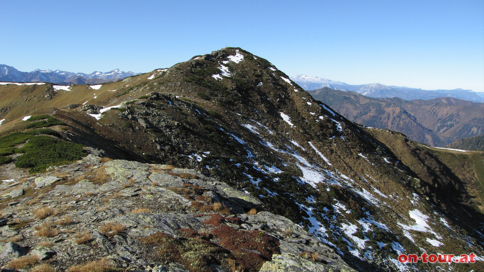 Die Karlspitze ist der zentrale Punkt der sternfrmig angelegten Tour.