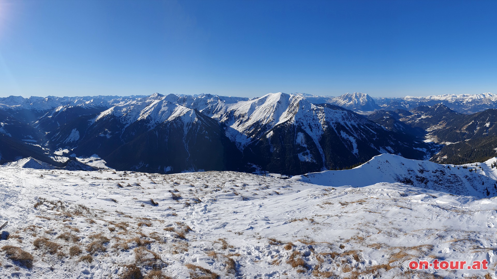 Schttkogel; W-Panorama mit Gullingtal. Abfahrt wie Aufstieg.