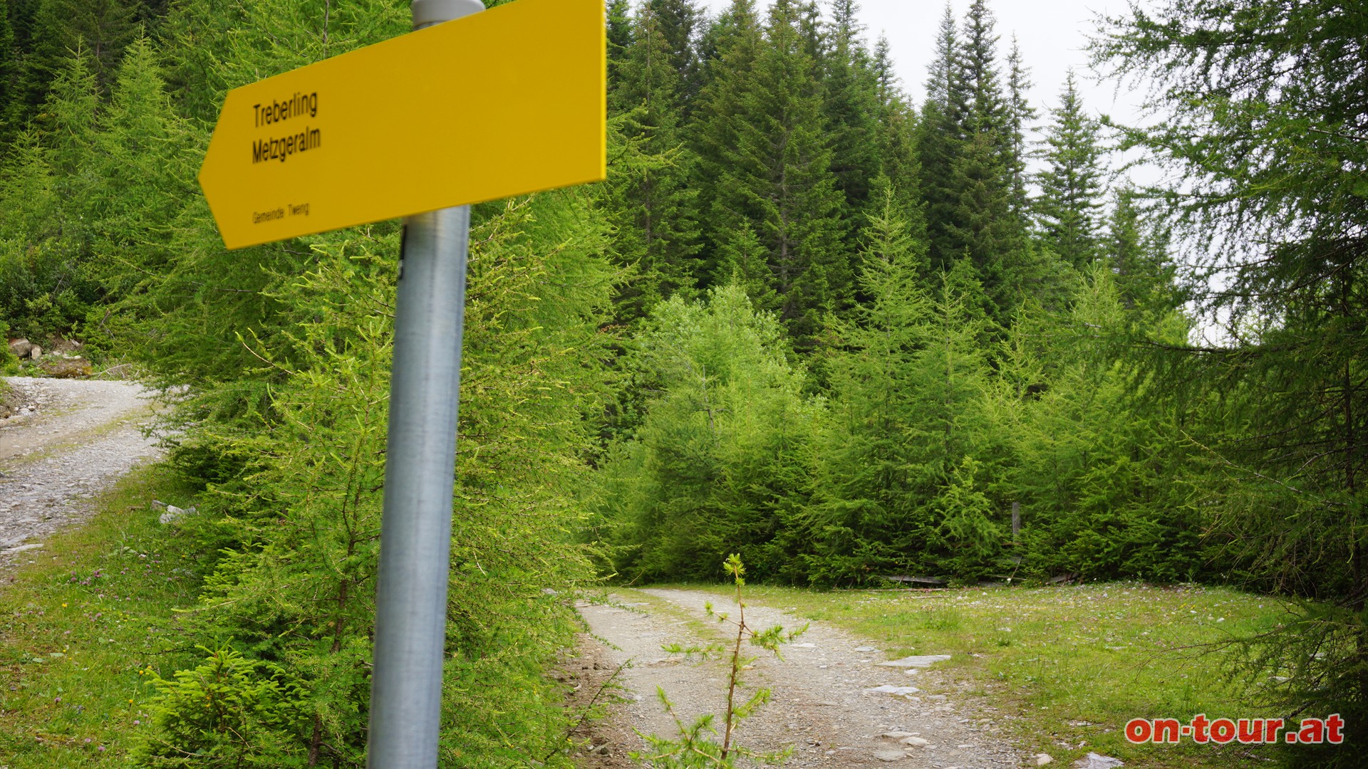 Weiter Richtung Wallnerhütte/Fuchshütte. Nicht Richtung Metzgeralm.