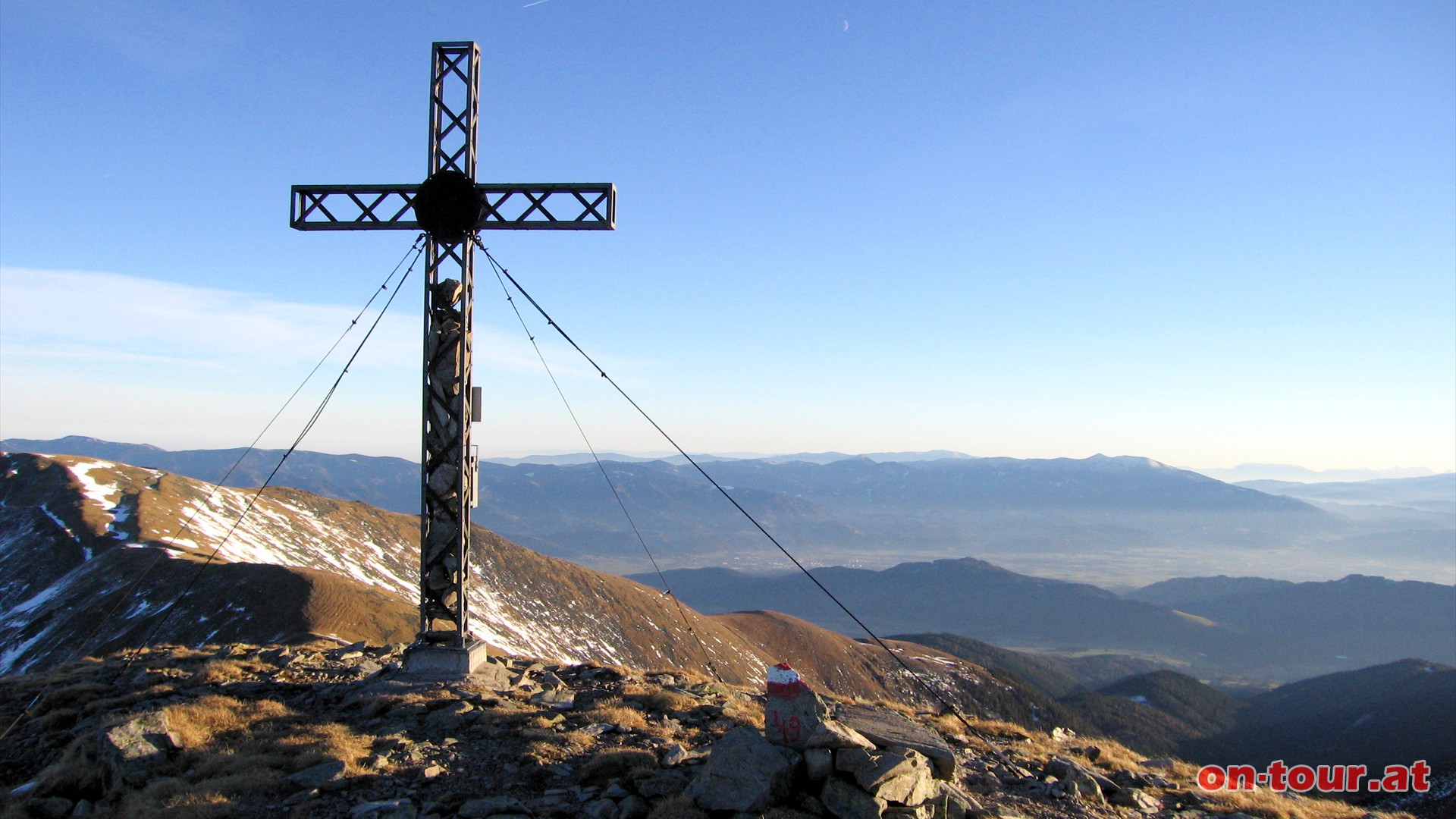 Abstieg wieder ber den Hmmerkogel.
