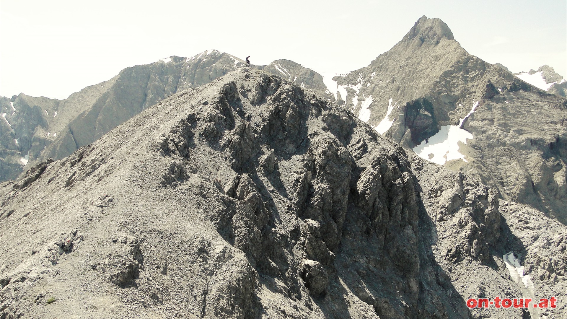 Der Hintere Seekopf ist zweigeteilt. Der Nordgipfel ist um 4 Meter niedriger als der Sdgipfel (Bild).