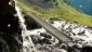 ber eine stabile Brcke wird der Bach gequert. 