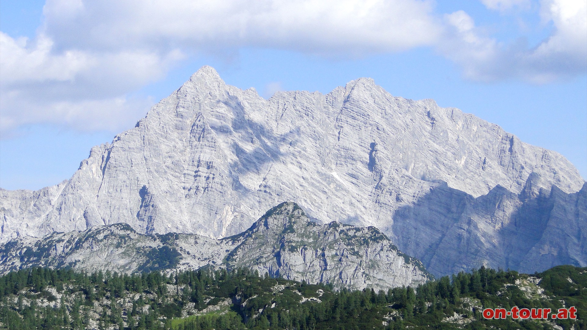 ... einzigartigen Aussicht zum Watzmann und dem ...