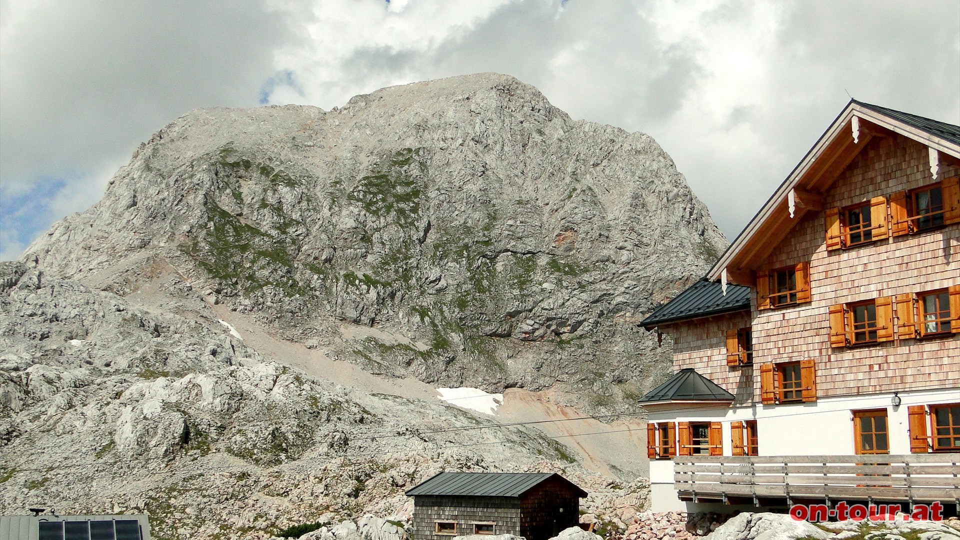 Das Ingolstdter Haus nach etwa 5 Std. Der Groe Hundstod dahinter.