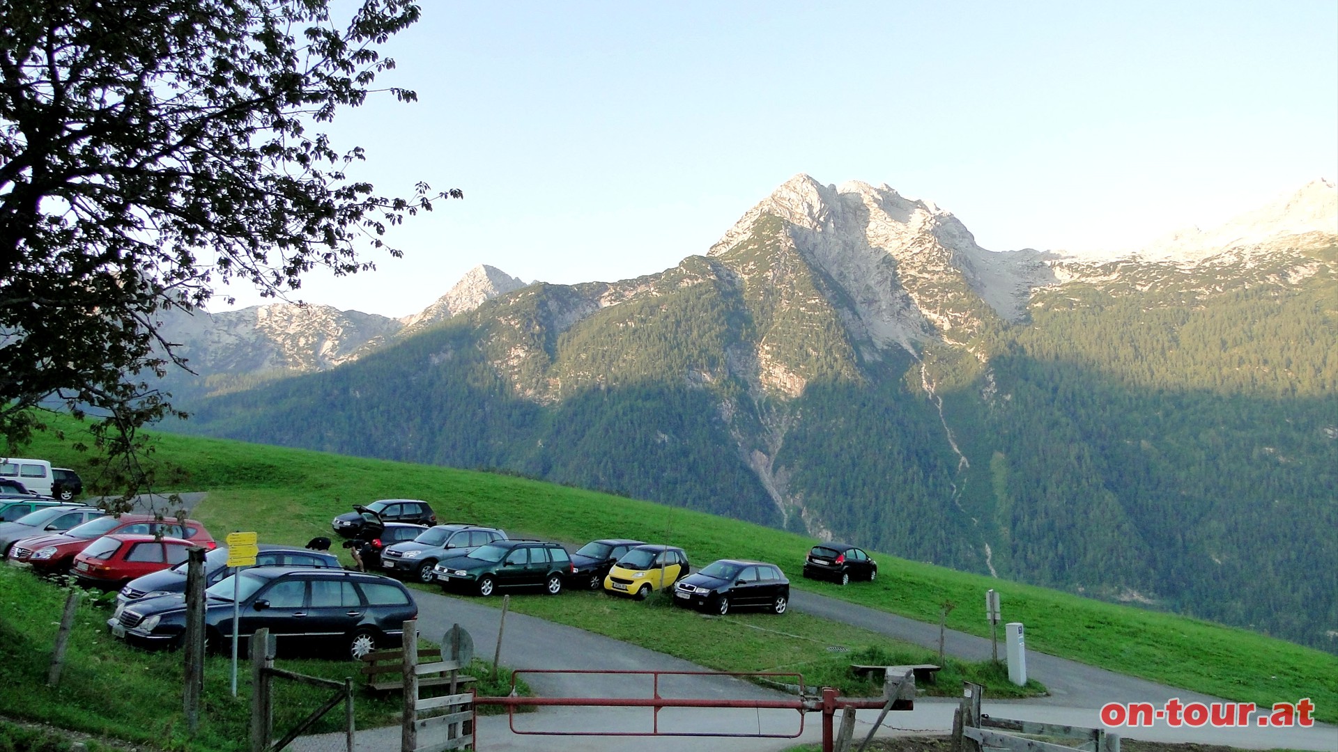 Tour-Ausgangspunkt ist der gebhrenpflichtige obere Parkplatz in Przlbach.