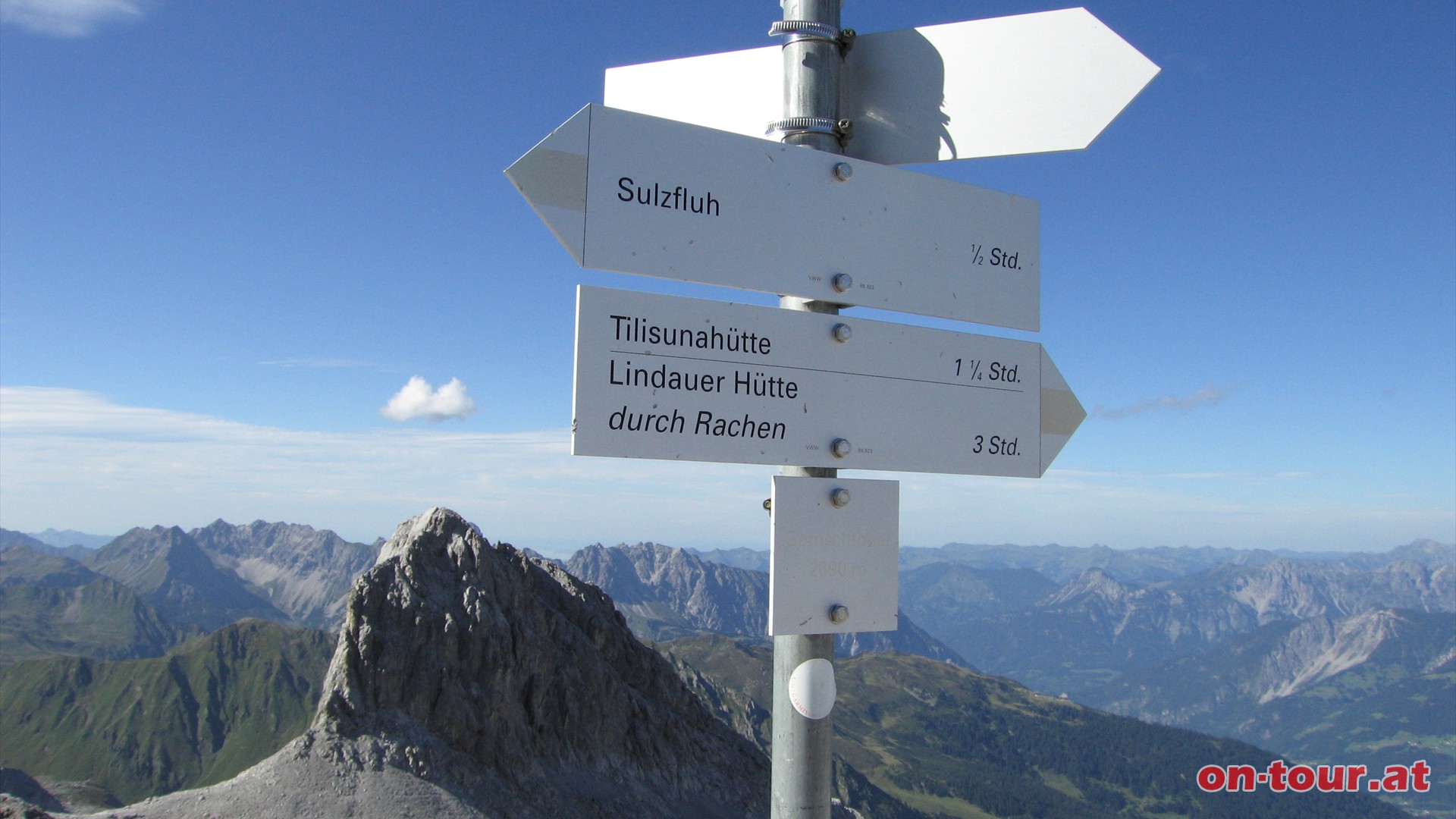 Im Nordwesten grt der Kleine Sulzfluh.