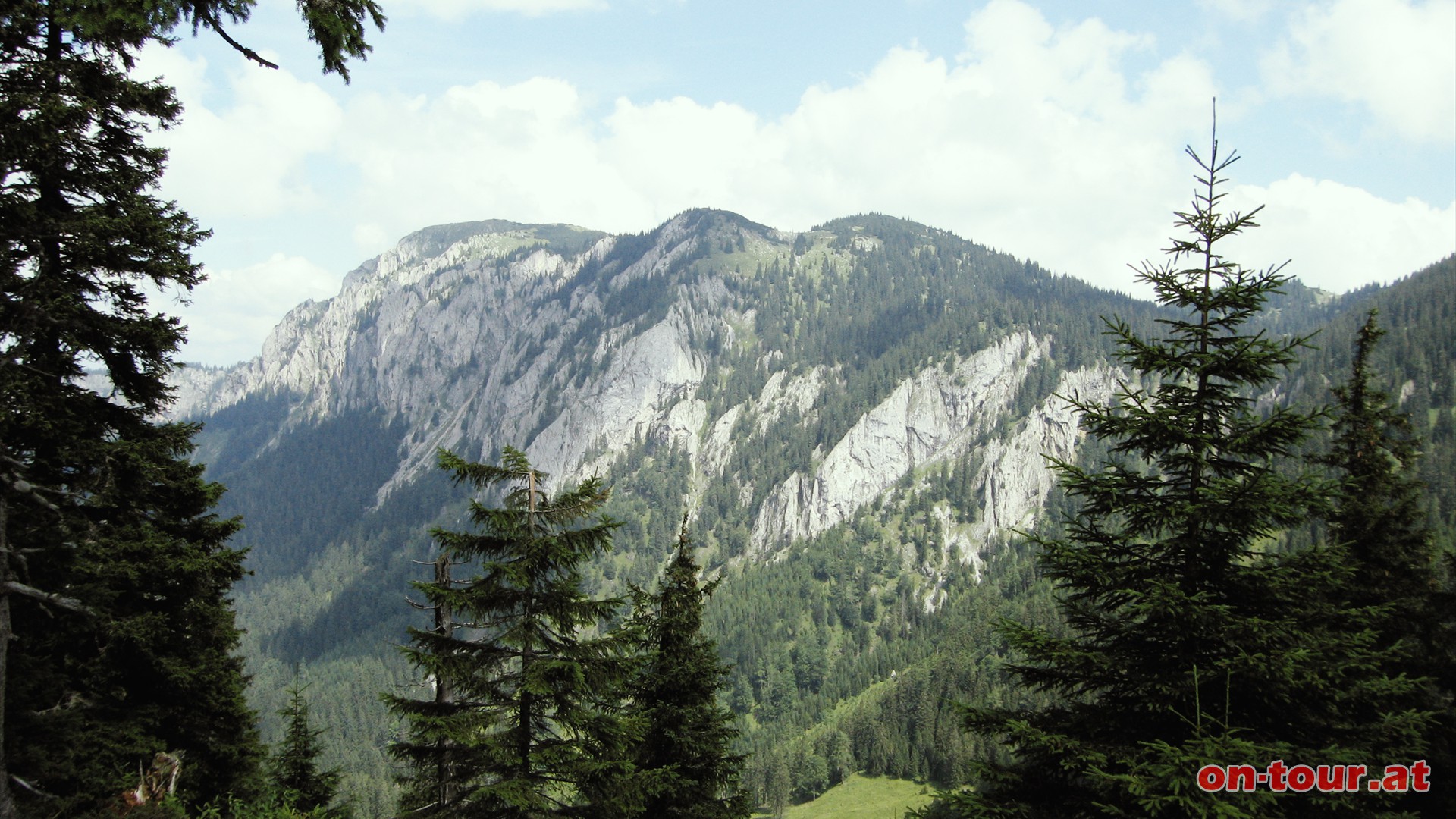 Nrdlich vom Brachkogel prsentiert sich die Tonion mit ihrer Sdwest-Flanke.