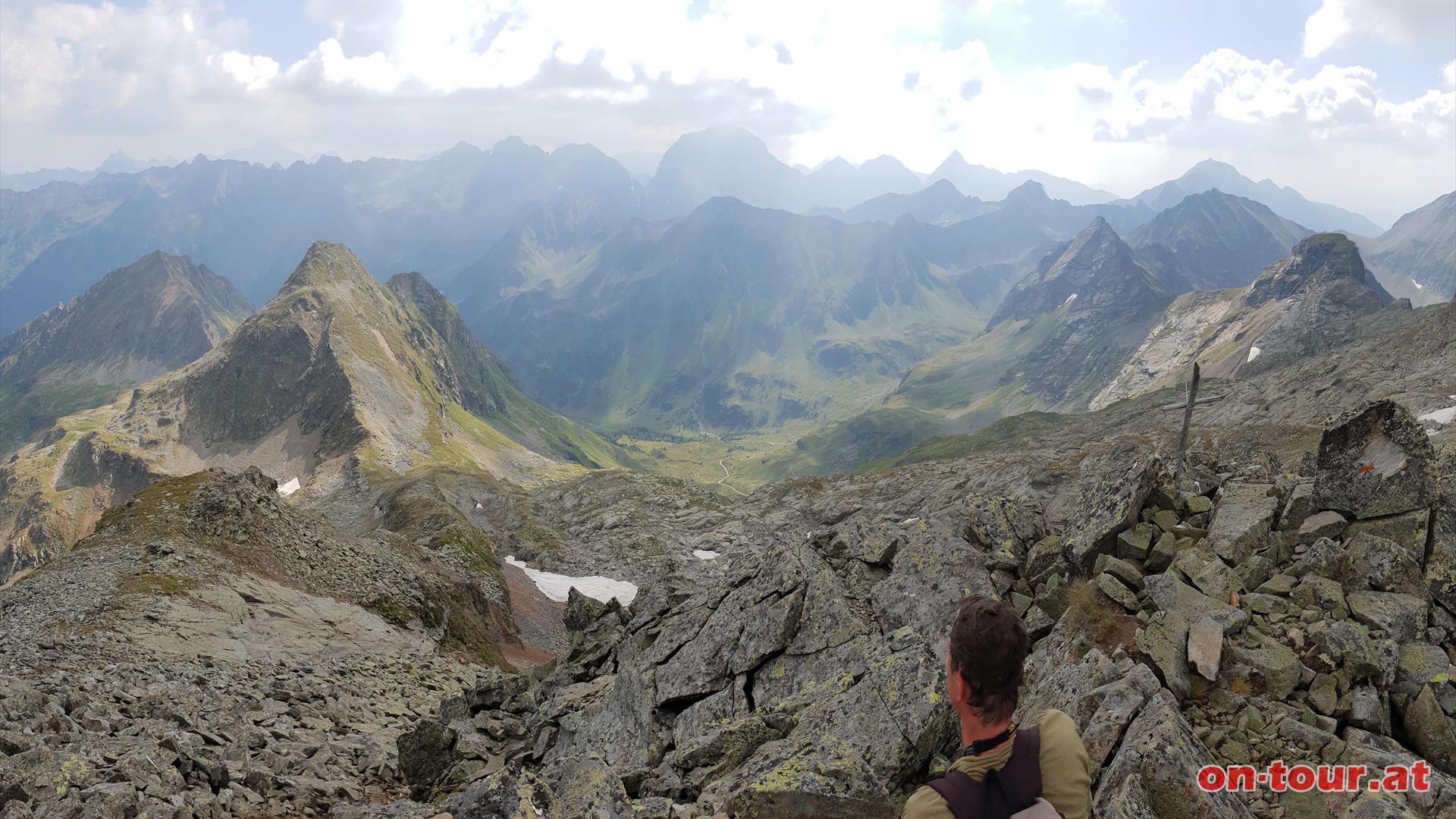 Sauberg; 2.520 m; Blick ins Obertal mit Krukeck links.