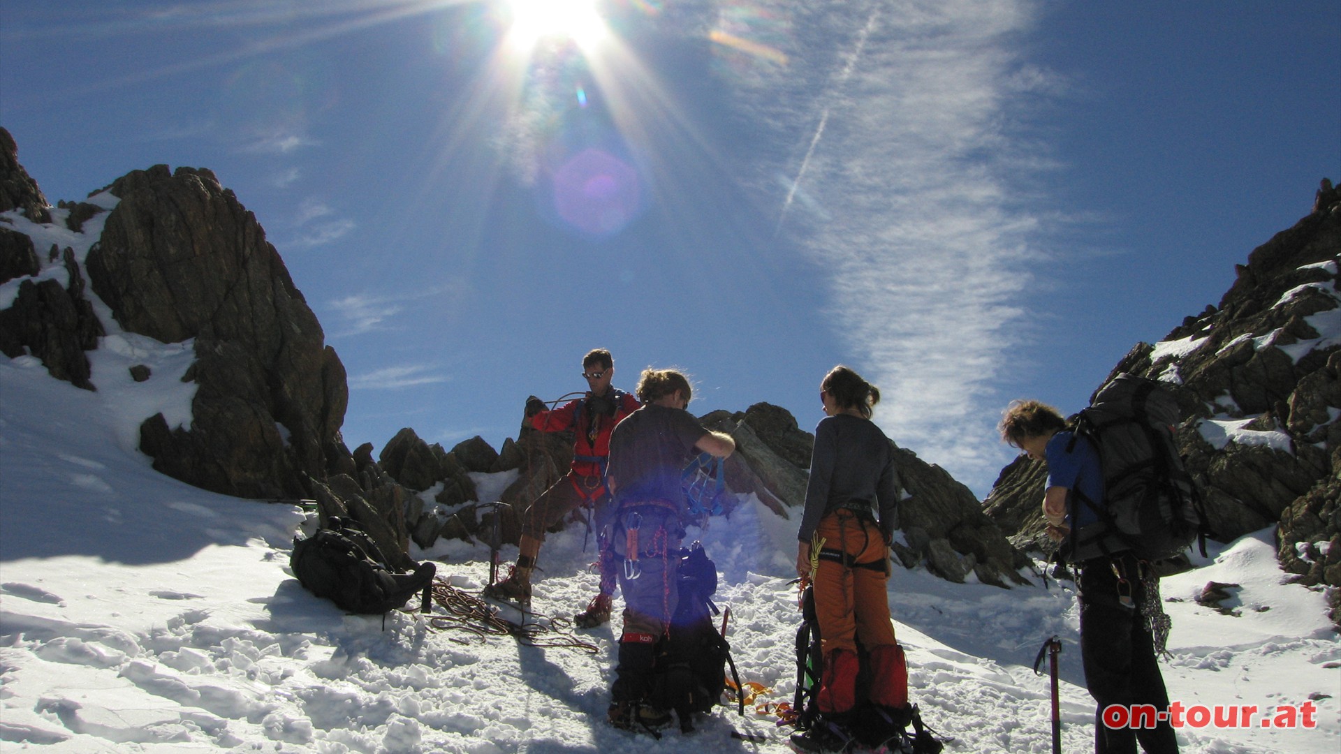 Sptestens am Mitterkarjoch ist das Sicherungsseil sinnvoll.