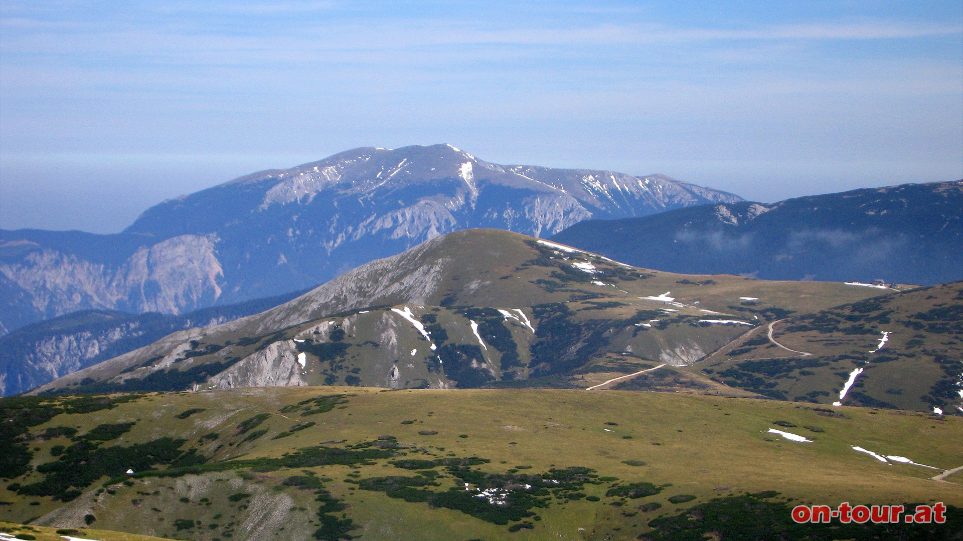 Ameisbühel und Schneeberg im Nordosten