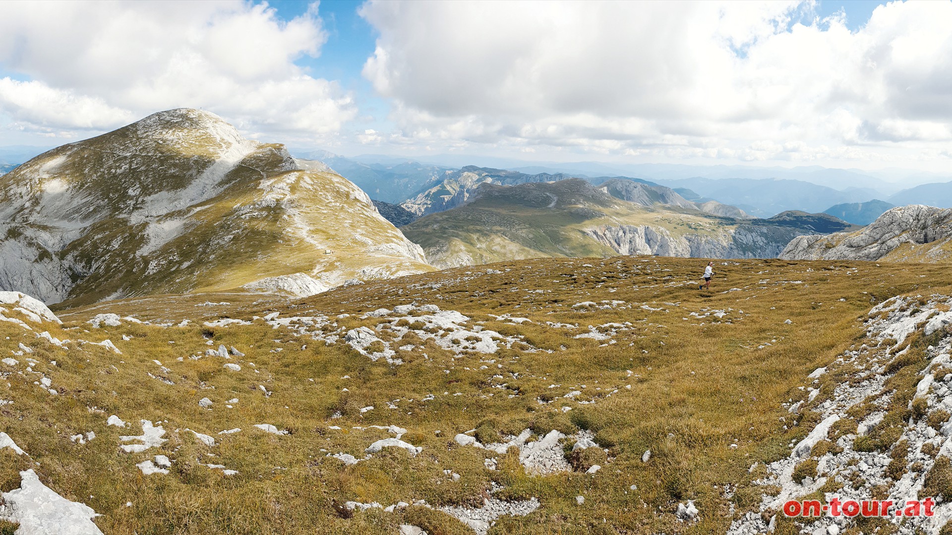 Ghacktkogel; O-Panorama mit Hochschwab (links).