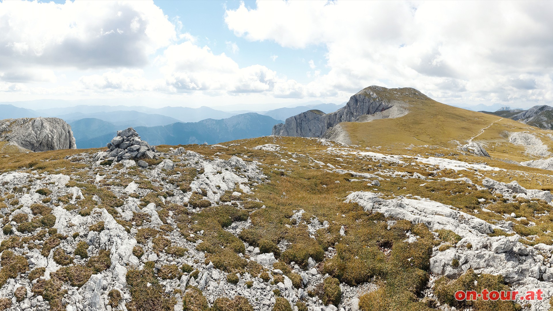 Ghacktkogel; SW-Panorama mit Zagelkogel (rechts).